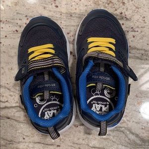 Stride Rite made 2 play